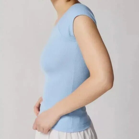 NWT Urban Outfitters BDG Shannen V-Neck Off the Shoulder Blue Top size- SMALL - Picture 3 of 6